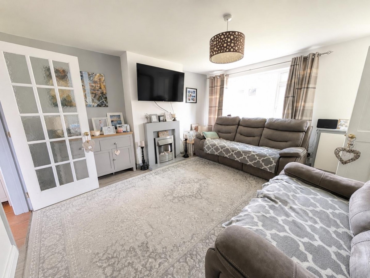 Queens Walk, Thornbury, Bristol