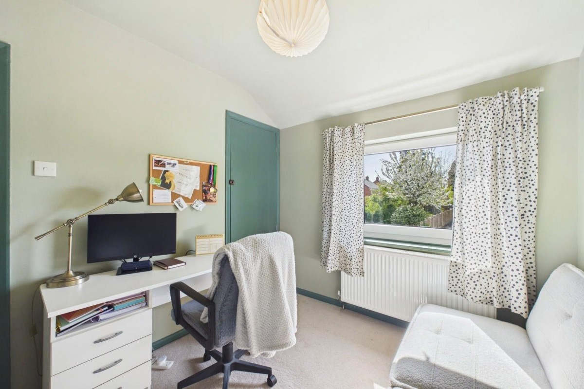 Bowling Green Road, Stourbridge, DY8 3TY