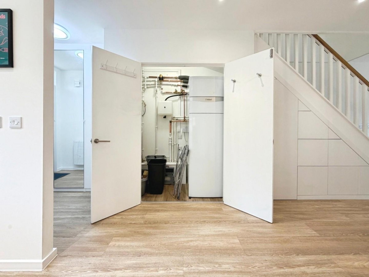 Elder Avenue, Bristol, BS4 1FU