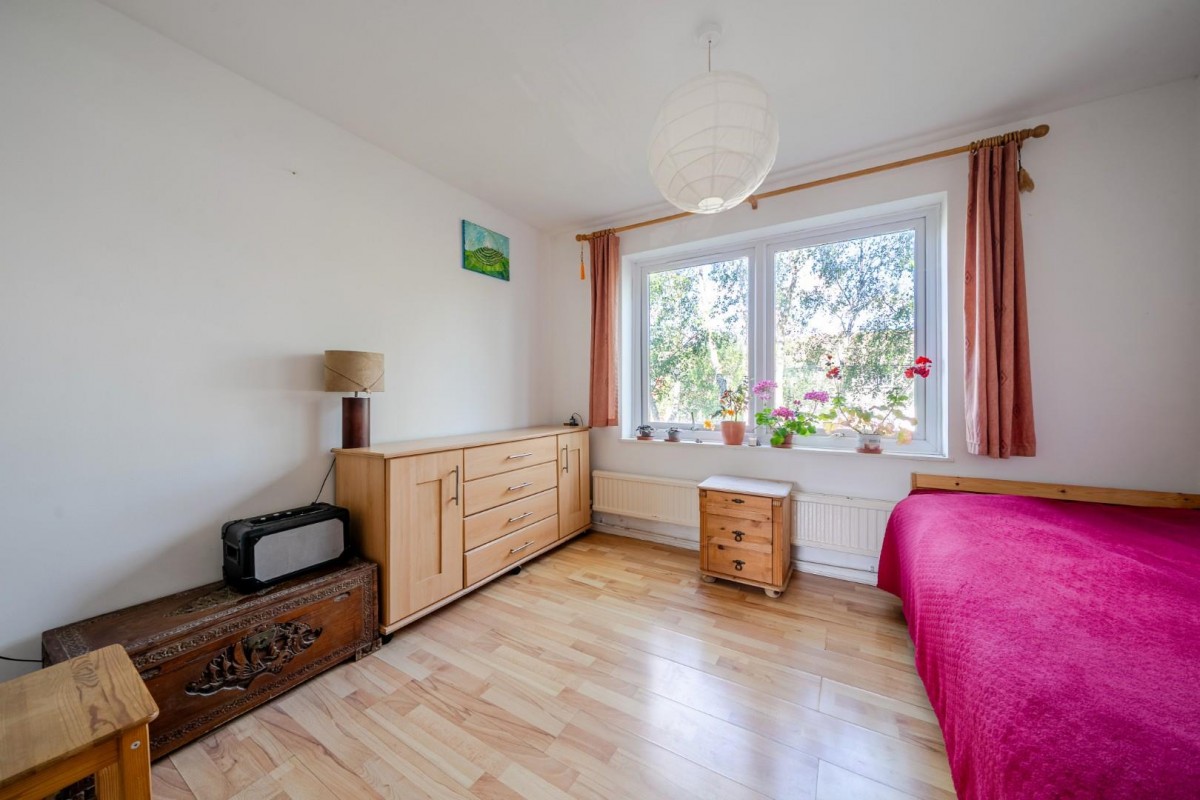 Woolf Close, London
