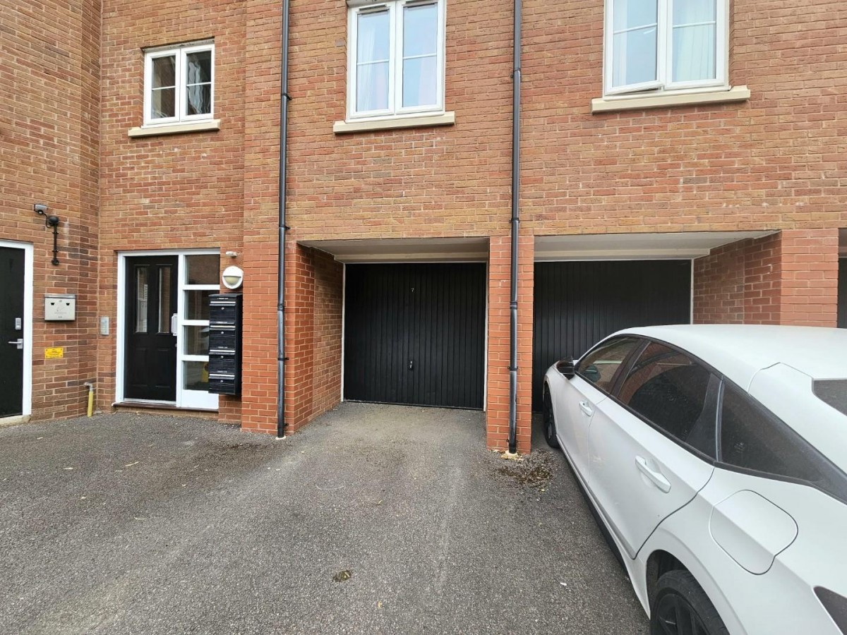 The Rope Walk, Dursley, GL11 4GE