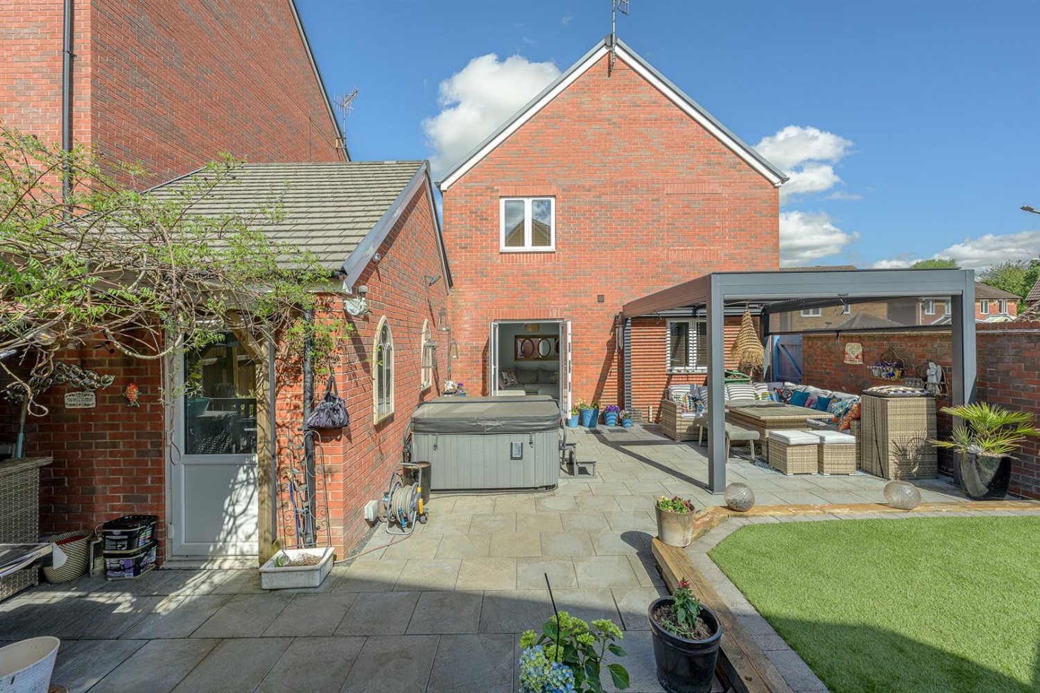 Keller Walk, Amblecote, Stourbridge, DY8 4BF