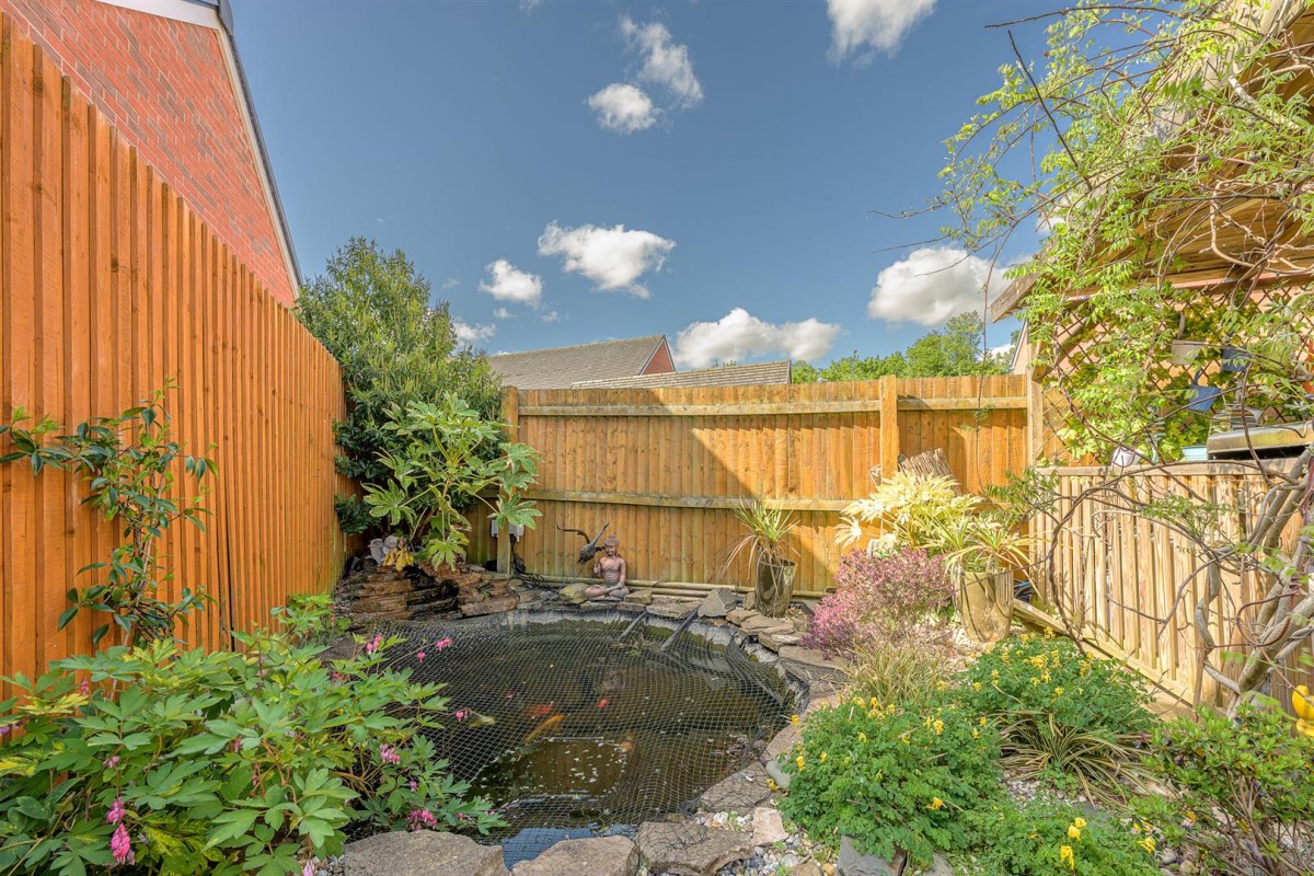 Keller Walk, Amblecote, Stourbridge, DY8 4BF