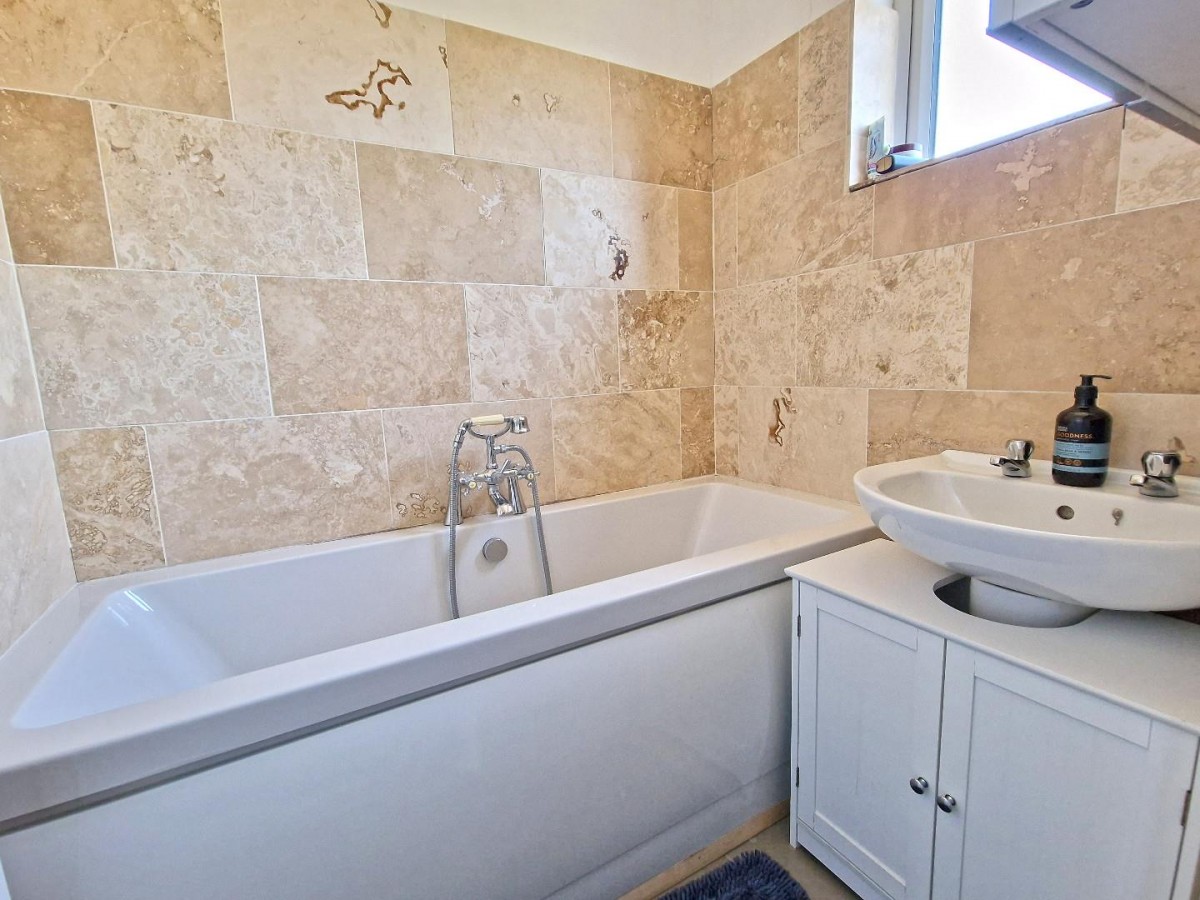 Elderfield Road, Caversfield, Bicester