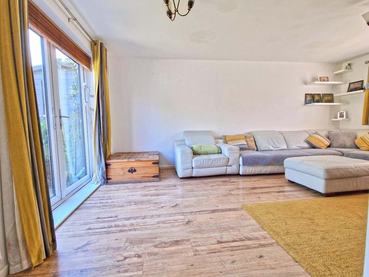 Elderfield Road, Caversfield, Bicester