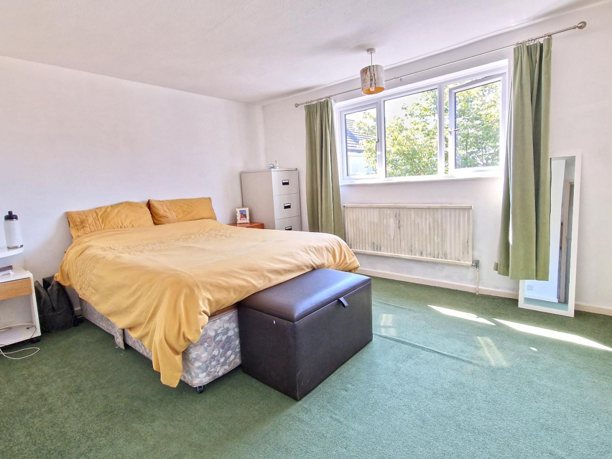 Elderfield Road, Caversfield, Bicester