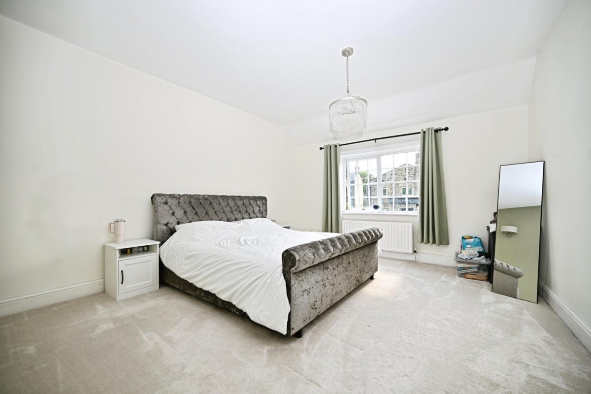 Apperley Lane, Rawdon, Leeds