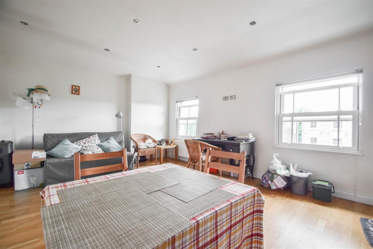 Cantelowes Road, London, NW1