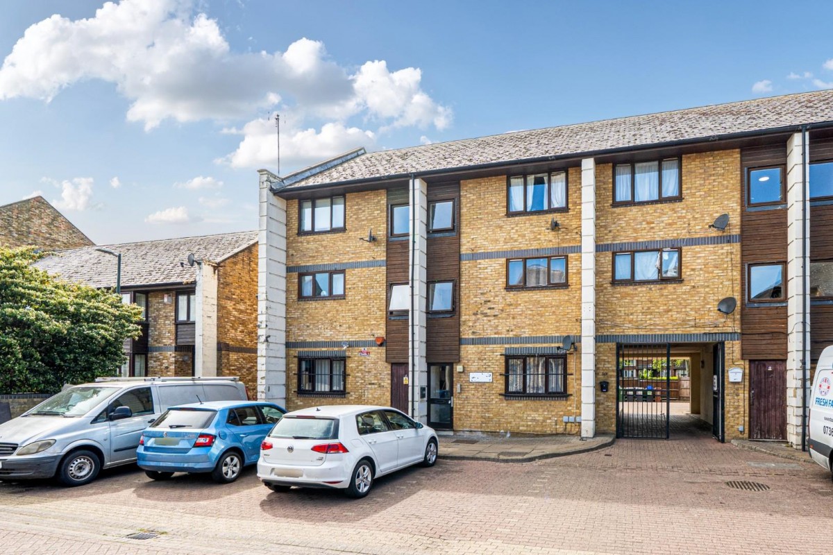 Manor Close, London