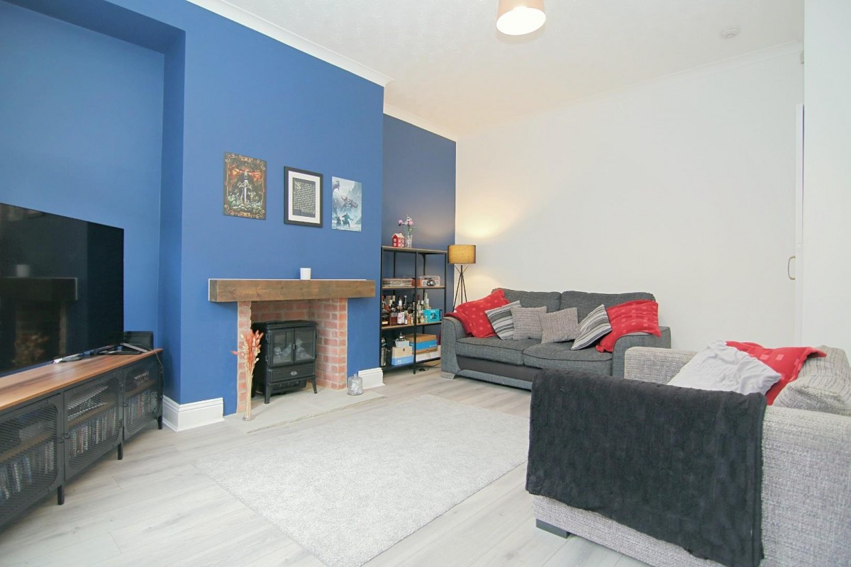 Cowley Road, Rodley