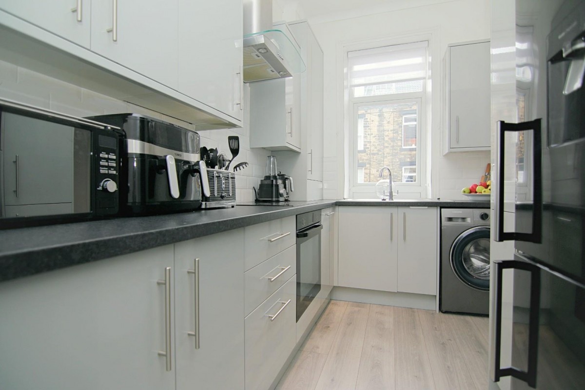 Cowley Road, Rodley