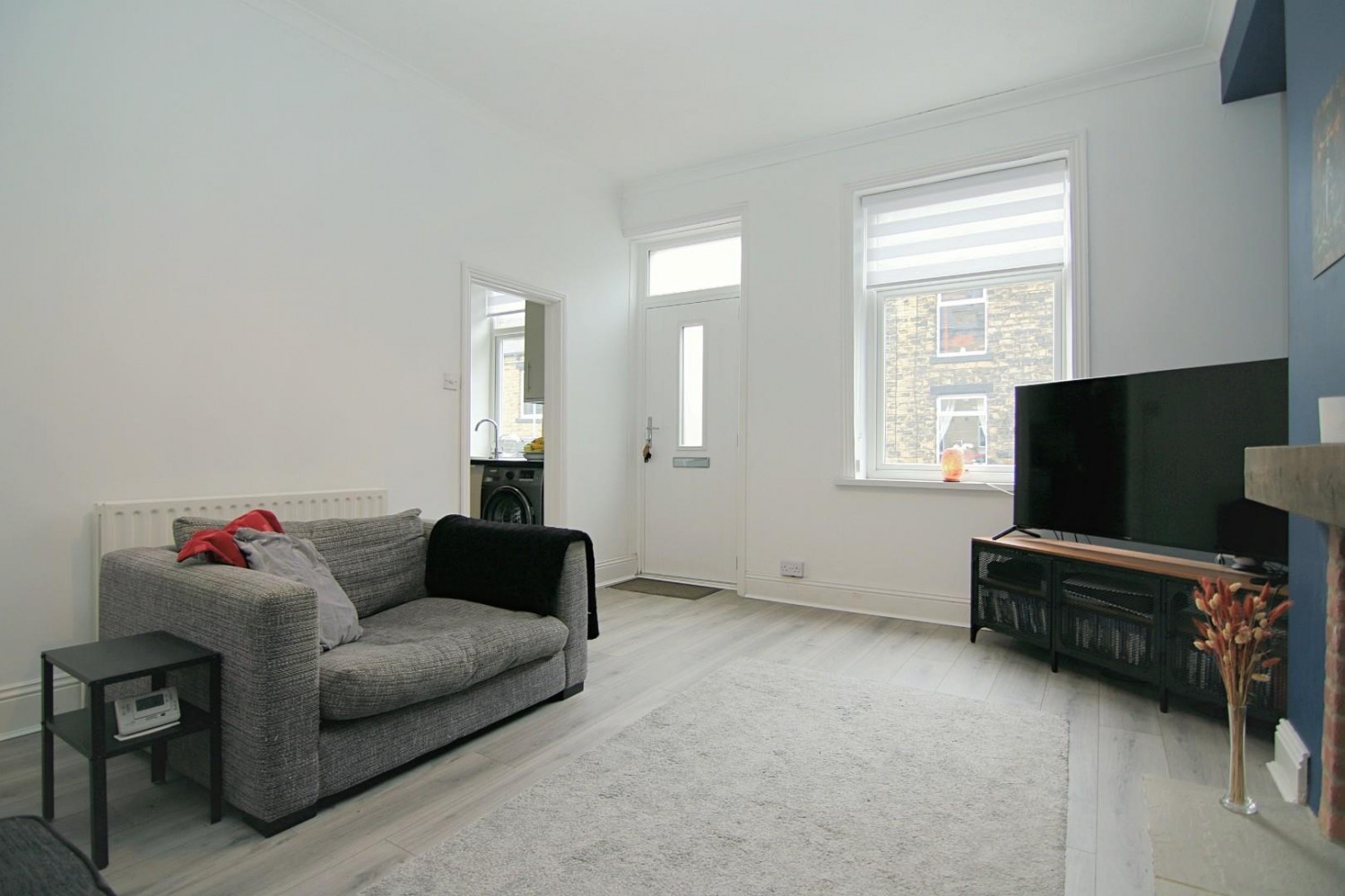 Cowley Road, Rodley