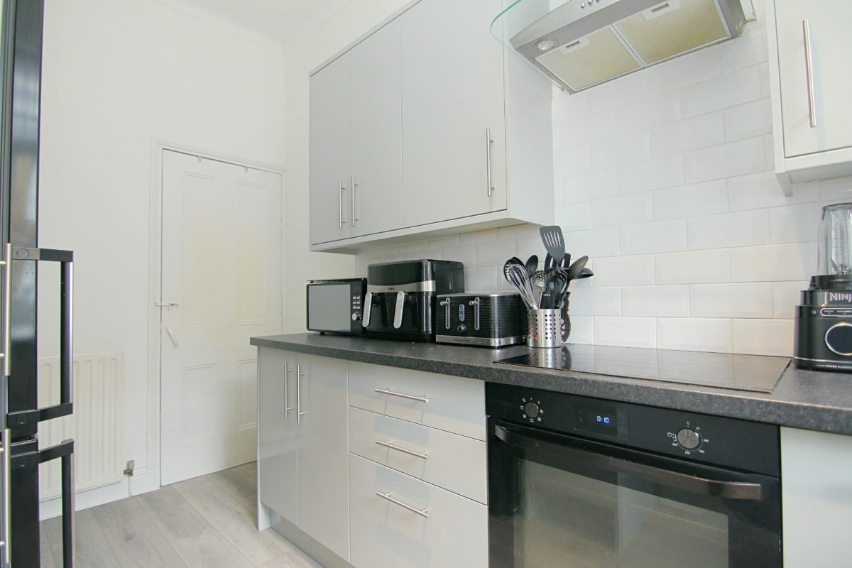 Cowley Road, Rodley