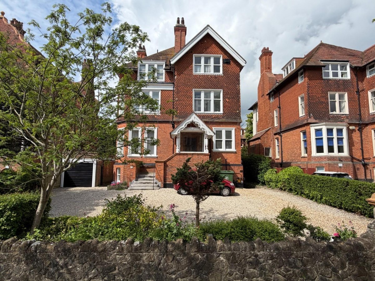 Earls Avenue, Folkestone, Kent