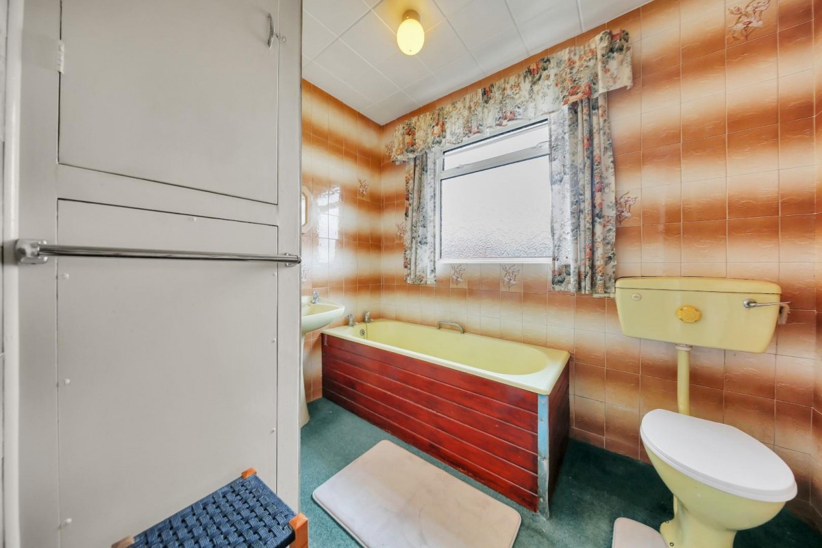 Salcombe Drive, Romford, RM6