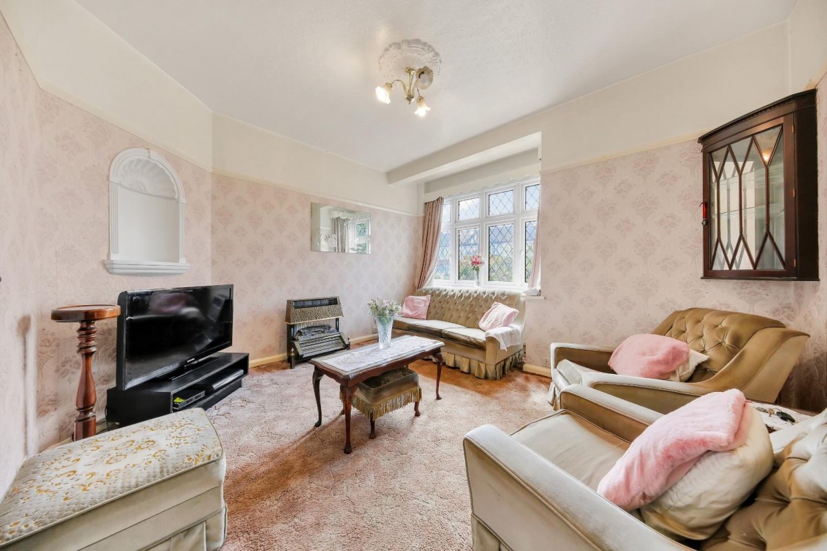 Salcombe Drive, Romford, RM6