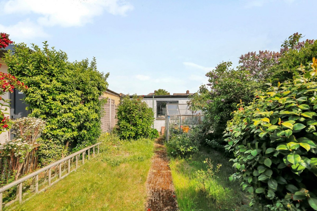 Salcombe Drive, Romford, RM6