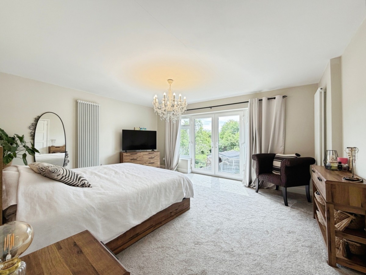 ST. MARYS ROAD, WEST HYTHE, CT21 4NU
