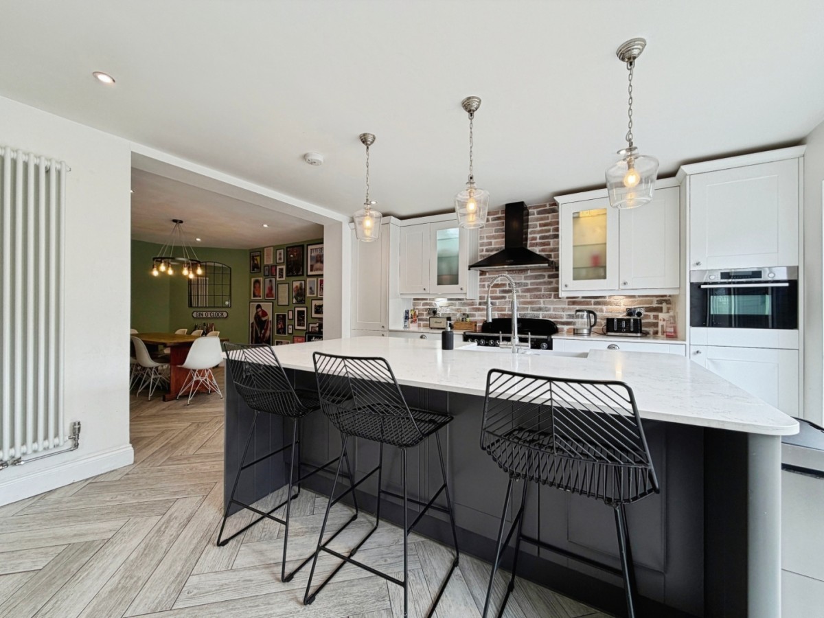 ST. MARYS ROAD, WEST HYTHE, CT21 4NU