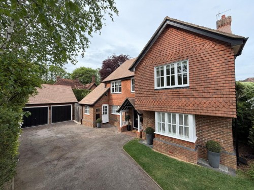 Saxon Close, Amersham, Buckinghamshire, HP6 5QA