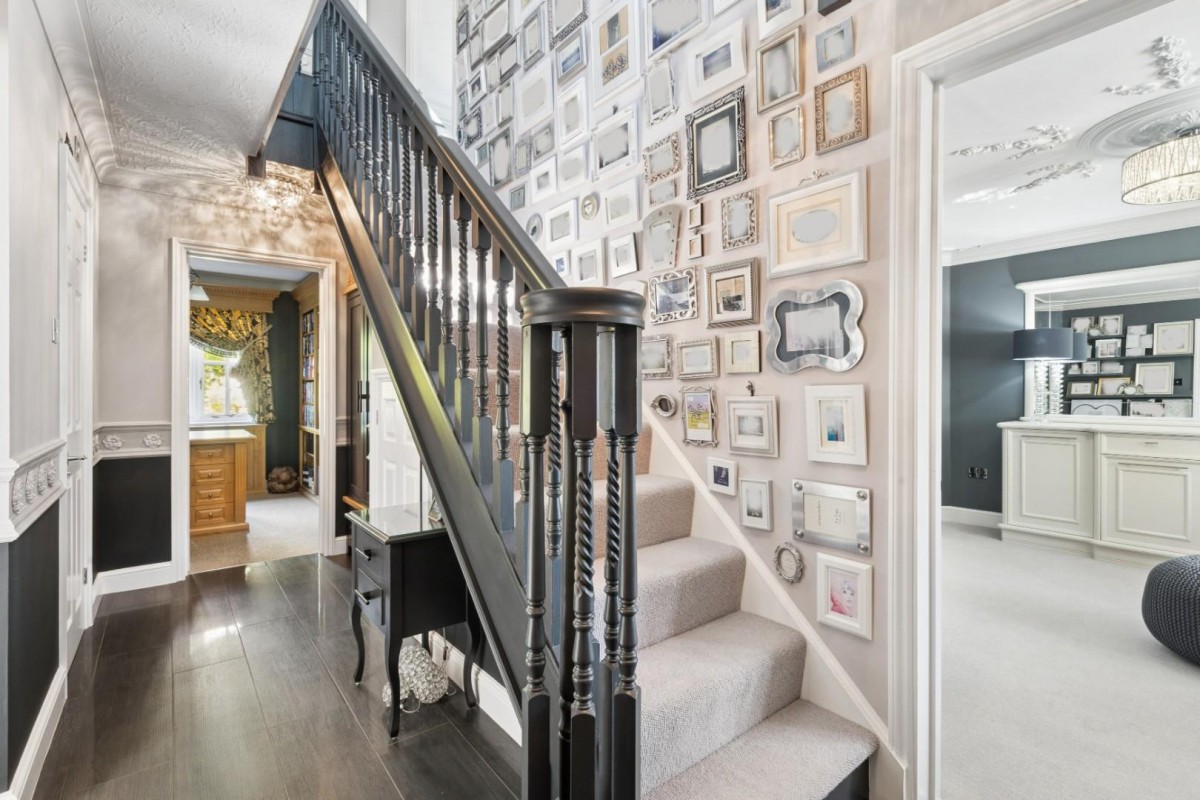 Saxon Close, Amersham, Buckinghamshire, HP6 5QA