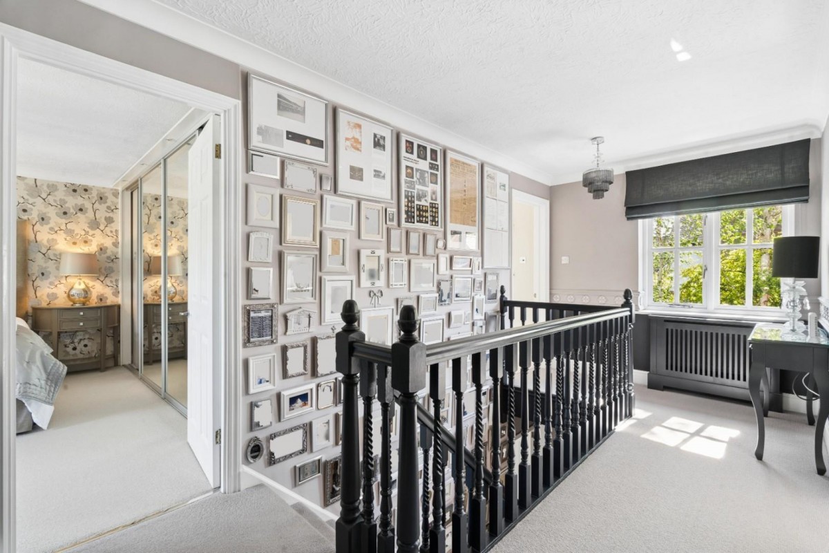 Saxon Close, Amersham, Buckinghamshire, HP6 5QA