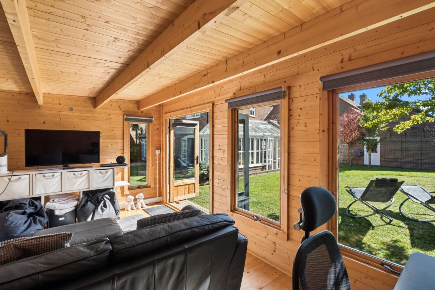 Saxon Close, Amersham, Buckinghamshire, HP6 5QA
