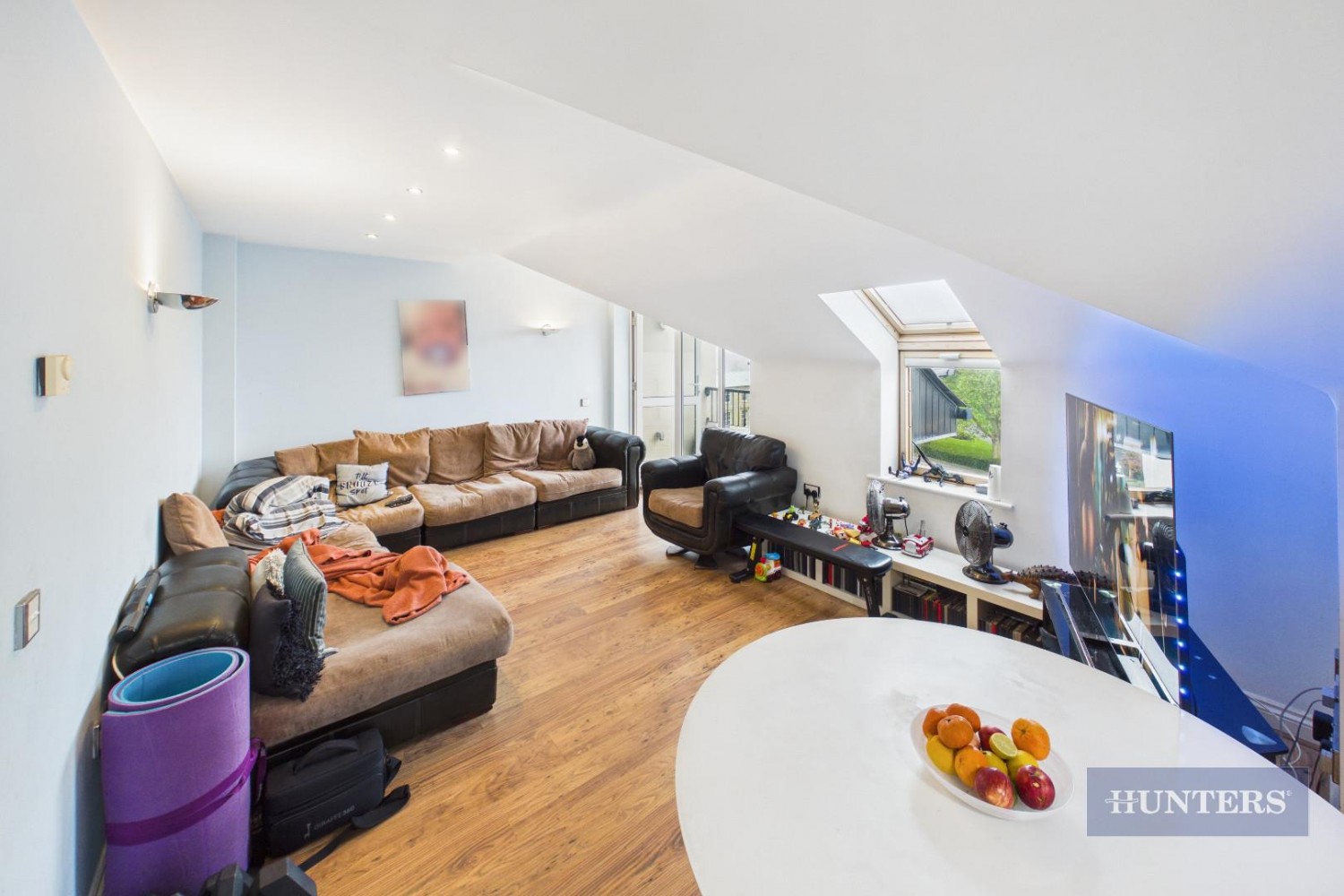 2 bedroom Flat to let in Century Court, 3 Lower Canal Walk, Southampton