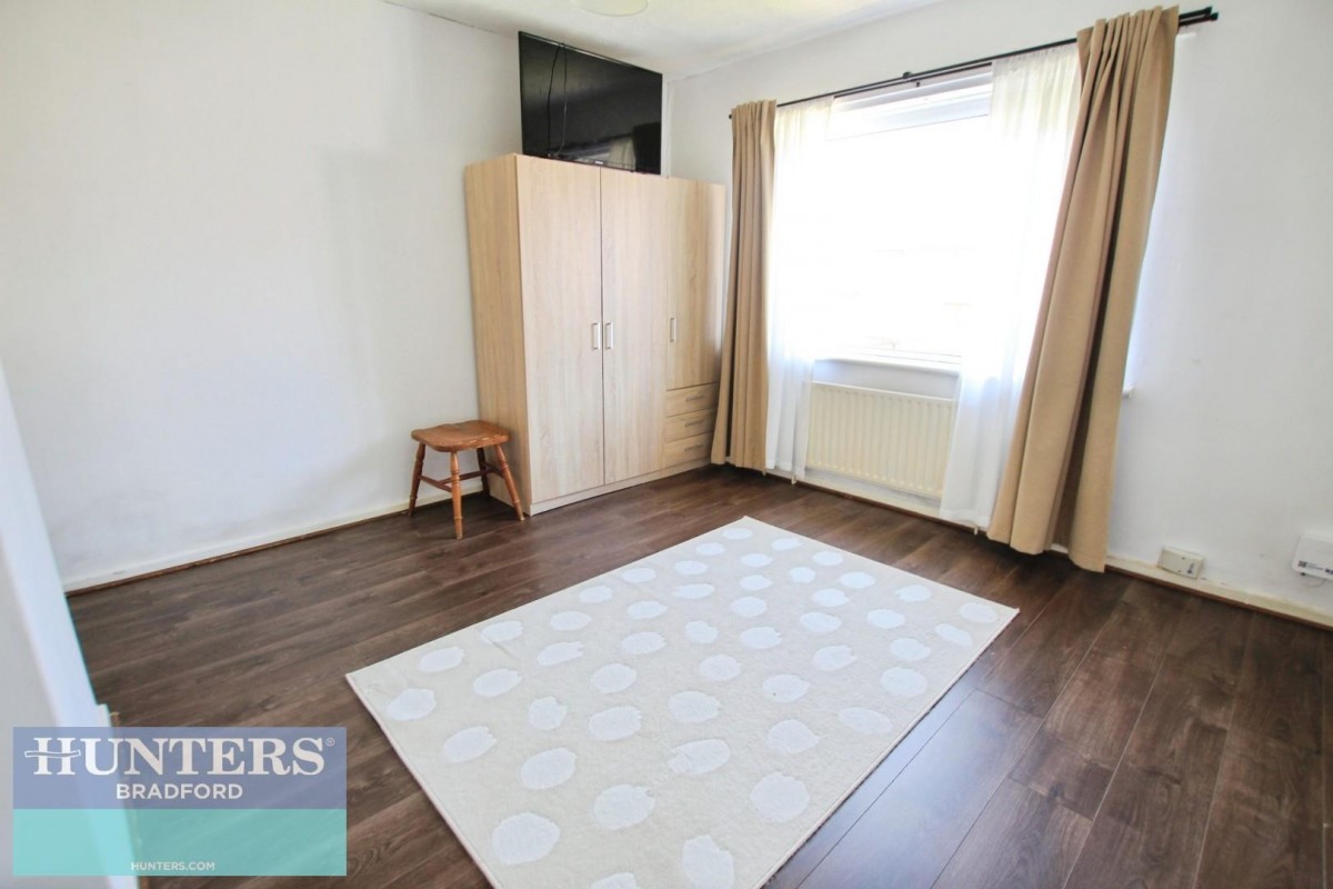 Mandeville Crescent, Bradford, BD6