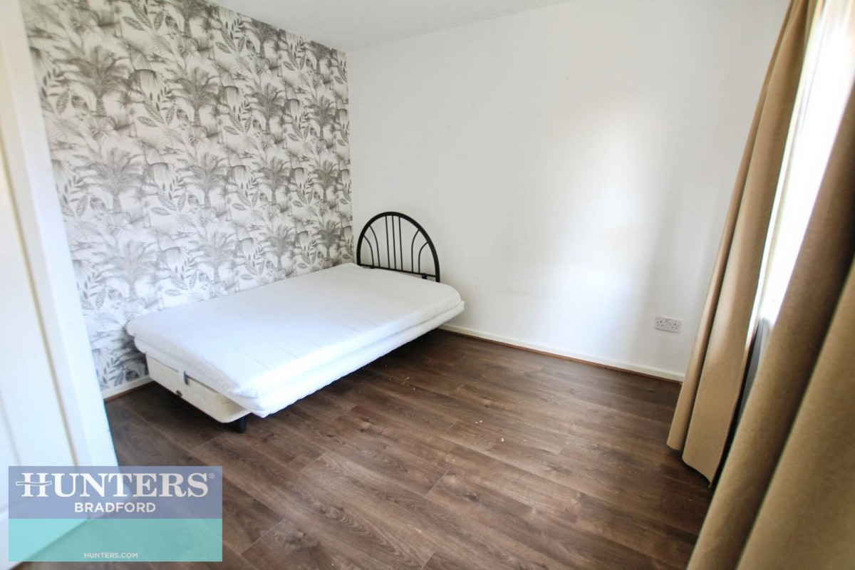 Mandeville Crescent, Bradford, BD6