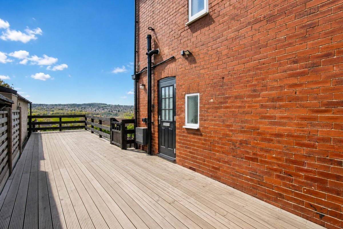 Calverley Gardens, Bramley, LS13
