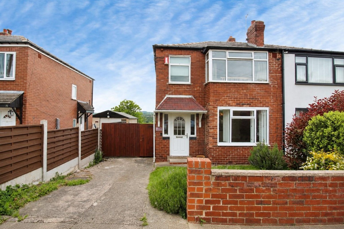 Calverley Gardens, Bramley, LS13