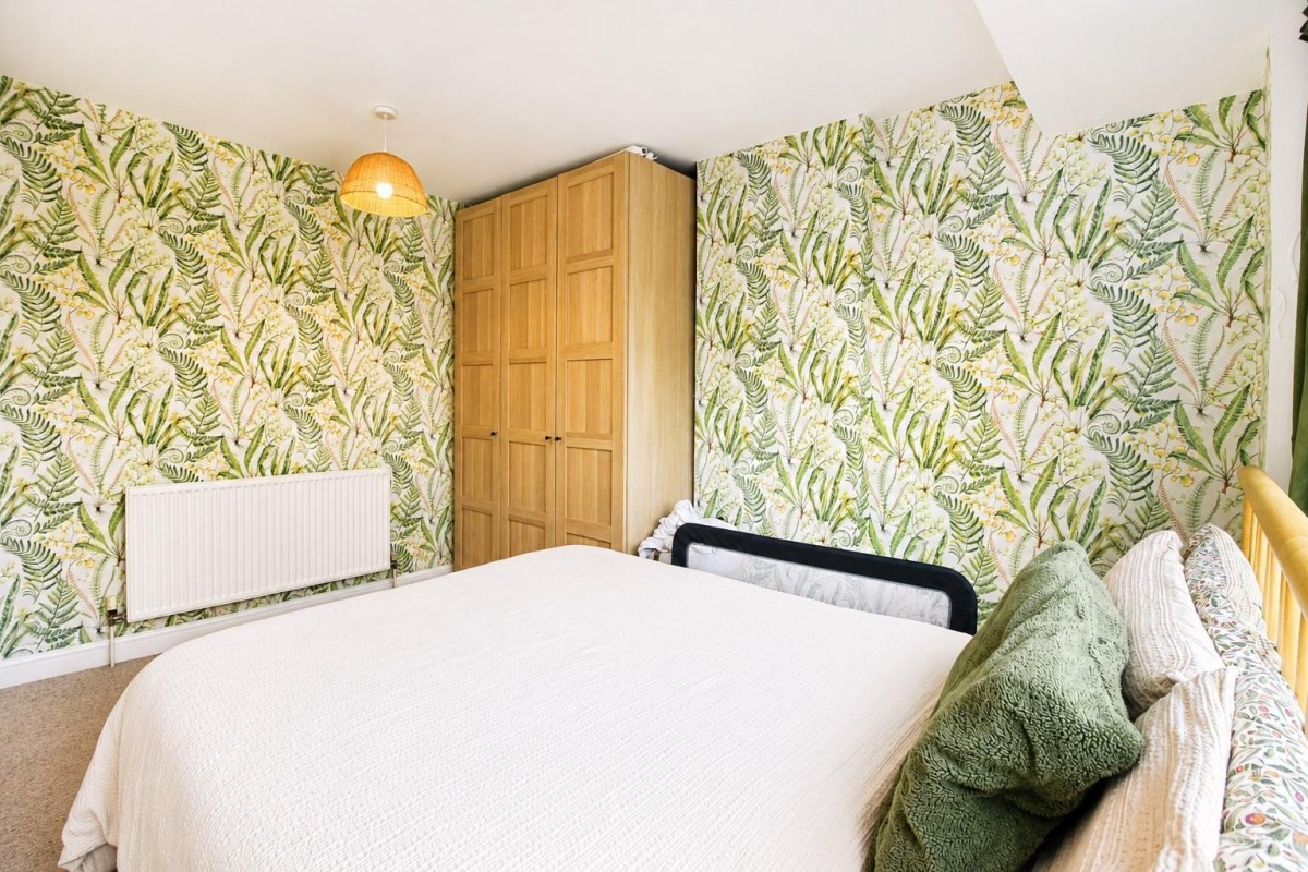 Calverley Gardens, Bramley, LS13