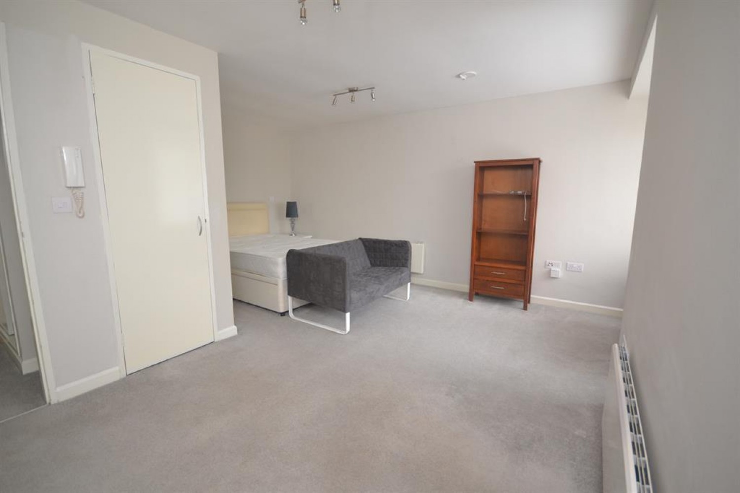 Douglas Court, Hartsbourne Road, Reading