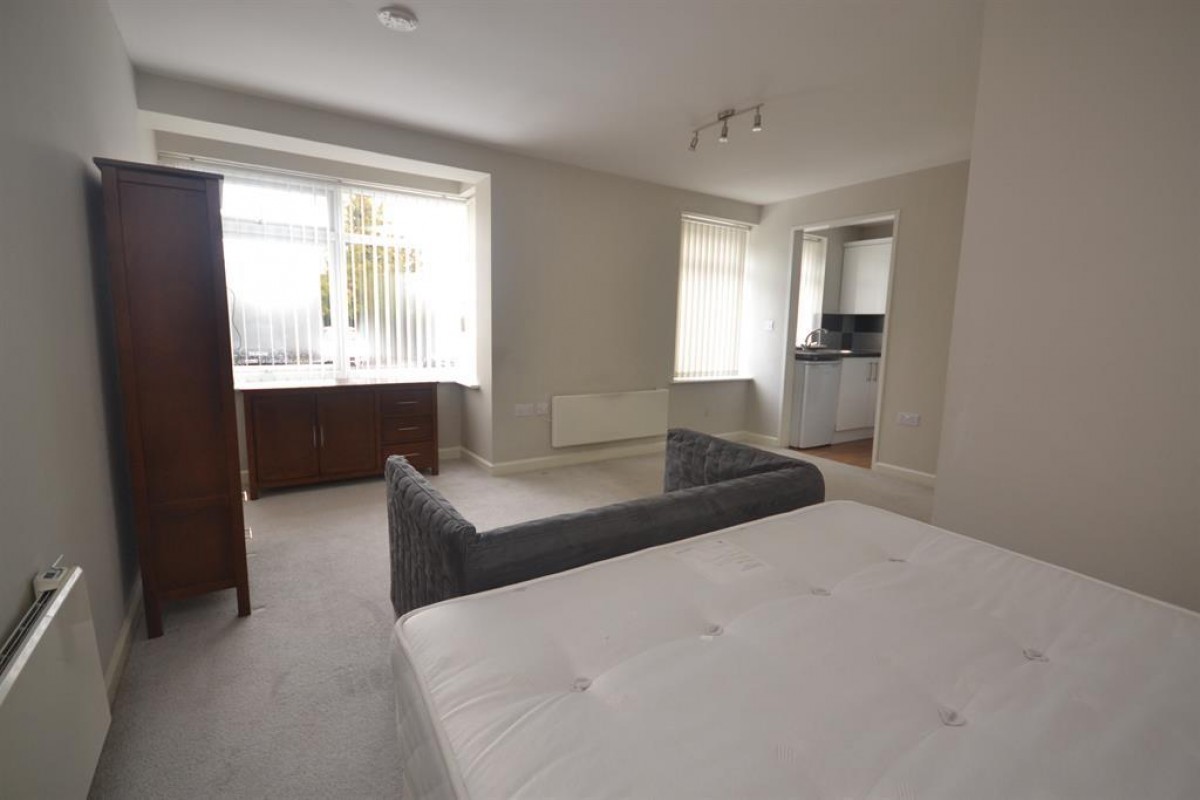 Douglas Court, Hartsbourne Road, Reading