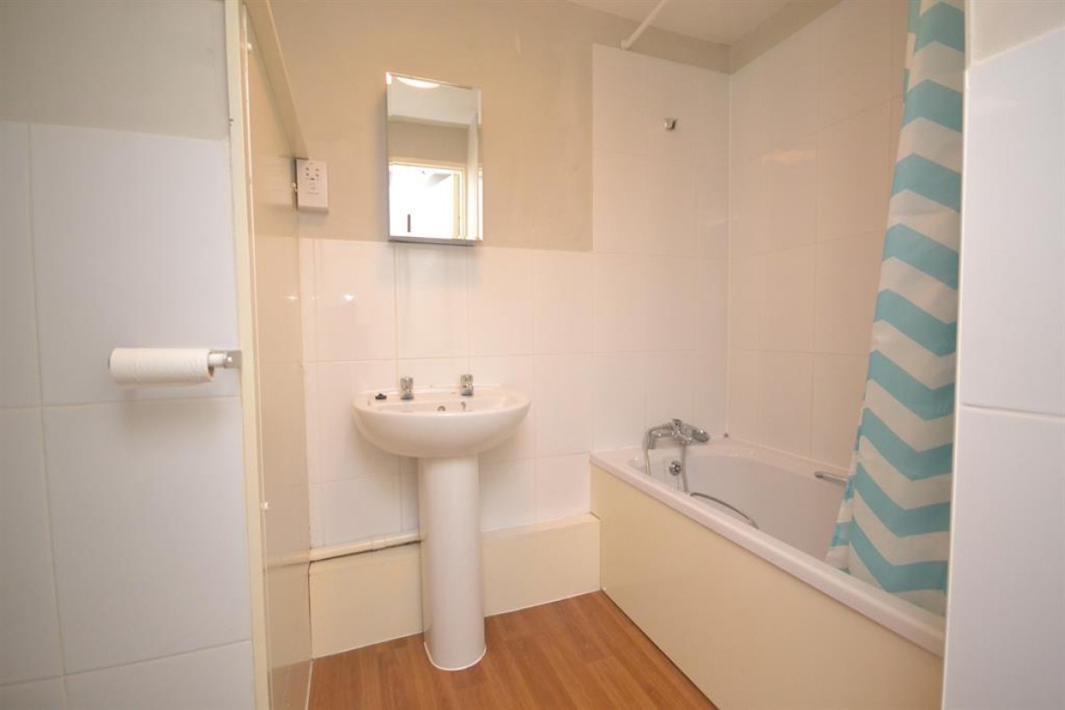 Douglas Court, Hartsbourne Road, Reading