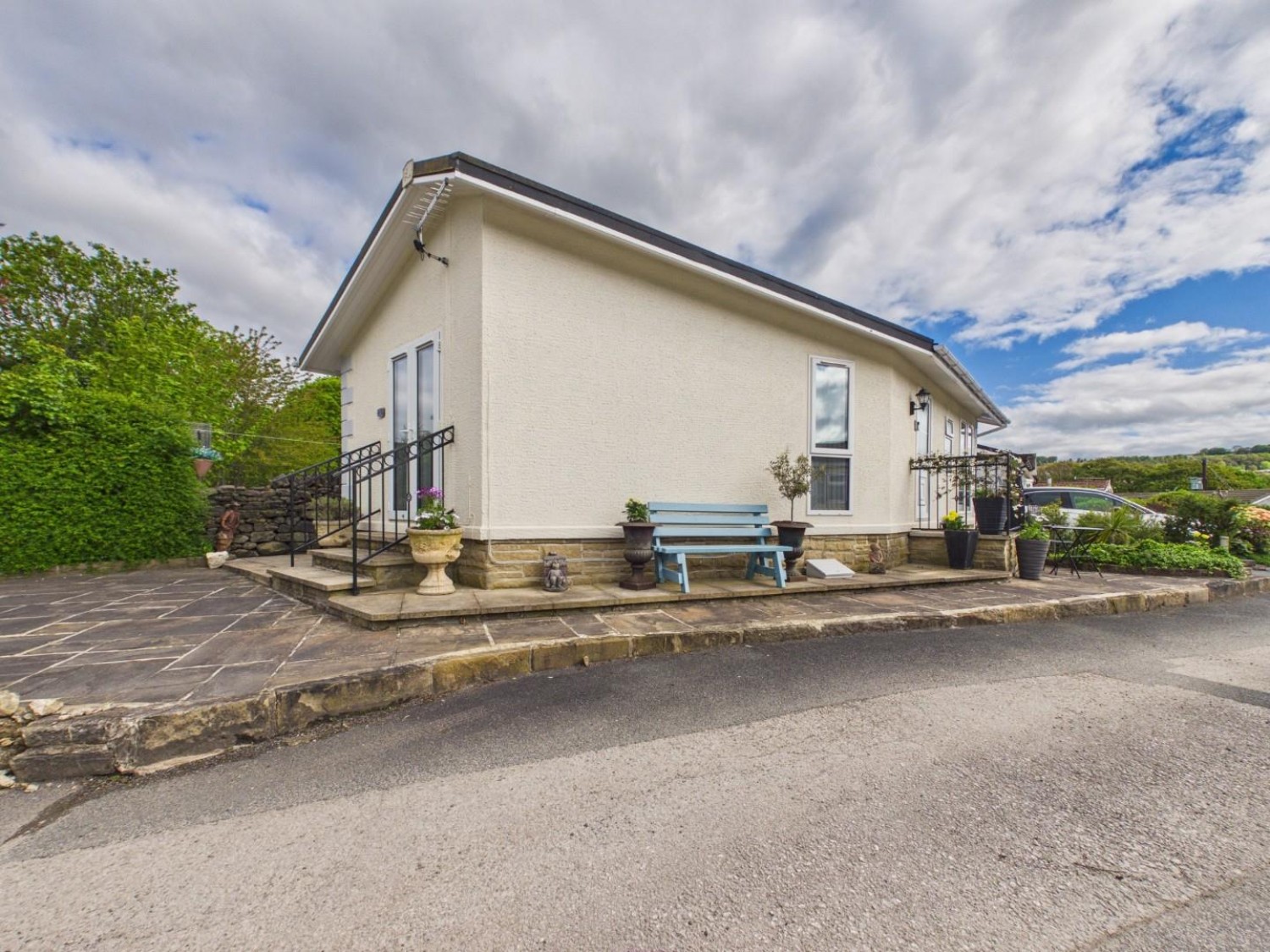 Broadstone Park, Sherriff Lane, Bingley