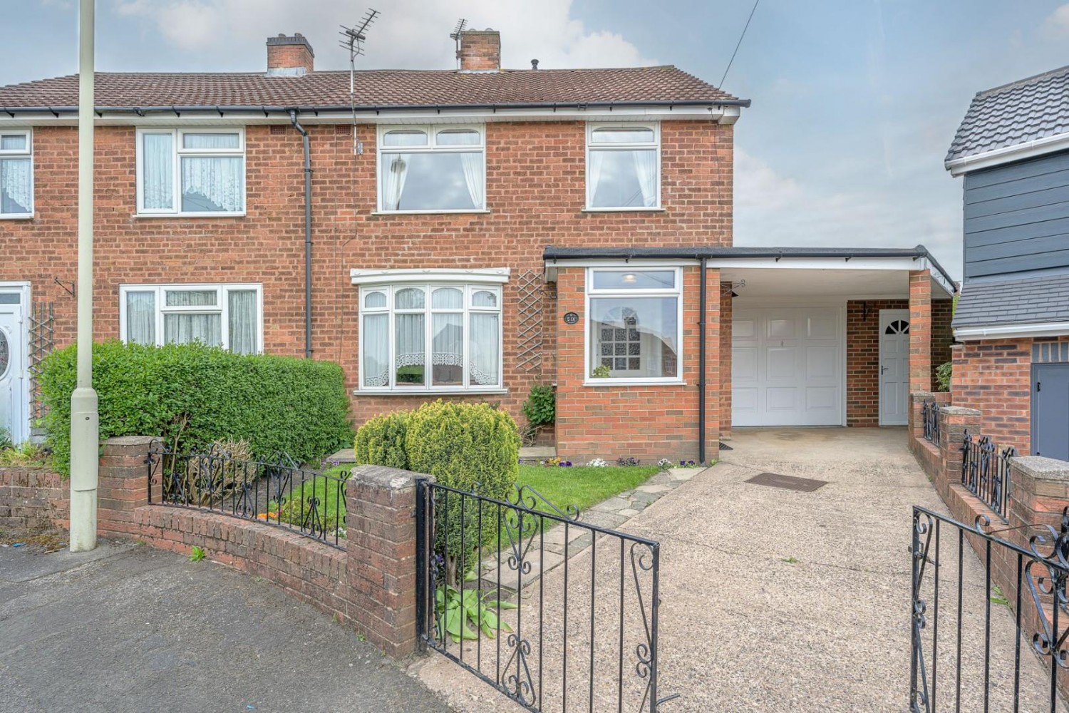 Lyndon Close, Sedgley