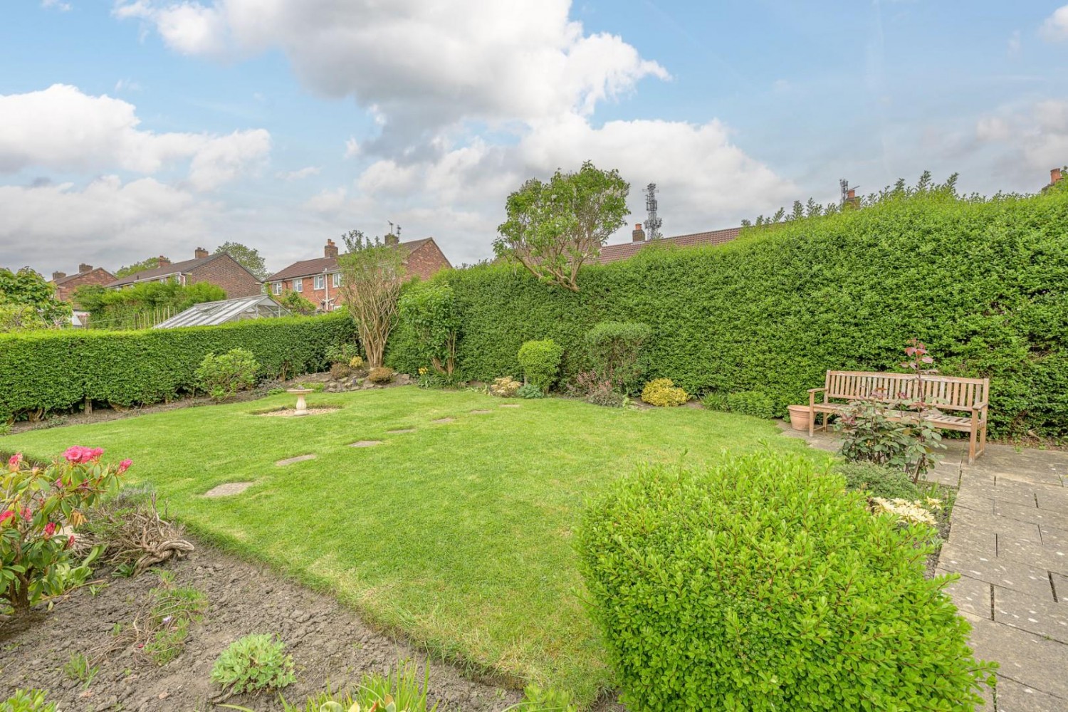 Lyndon Close, Sedgley