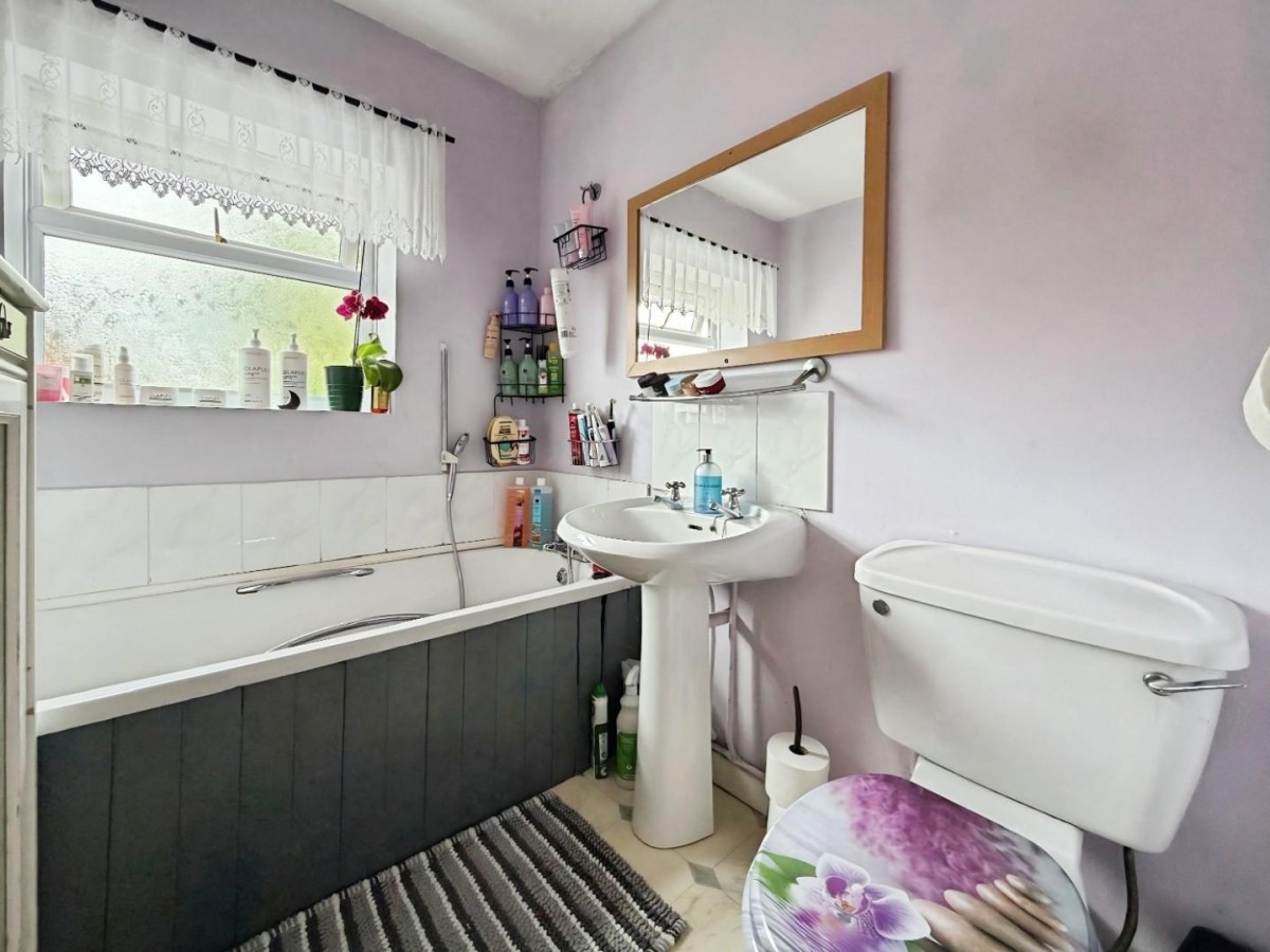 Billy Lane, Clifton, Manchester, M27 8FS