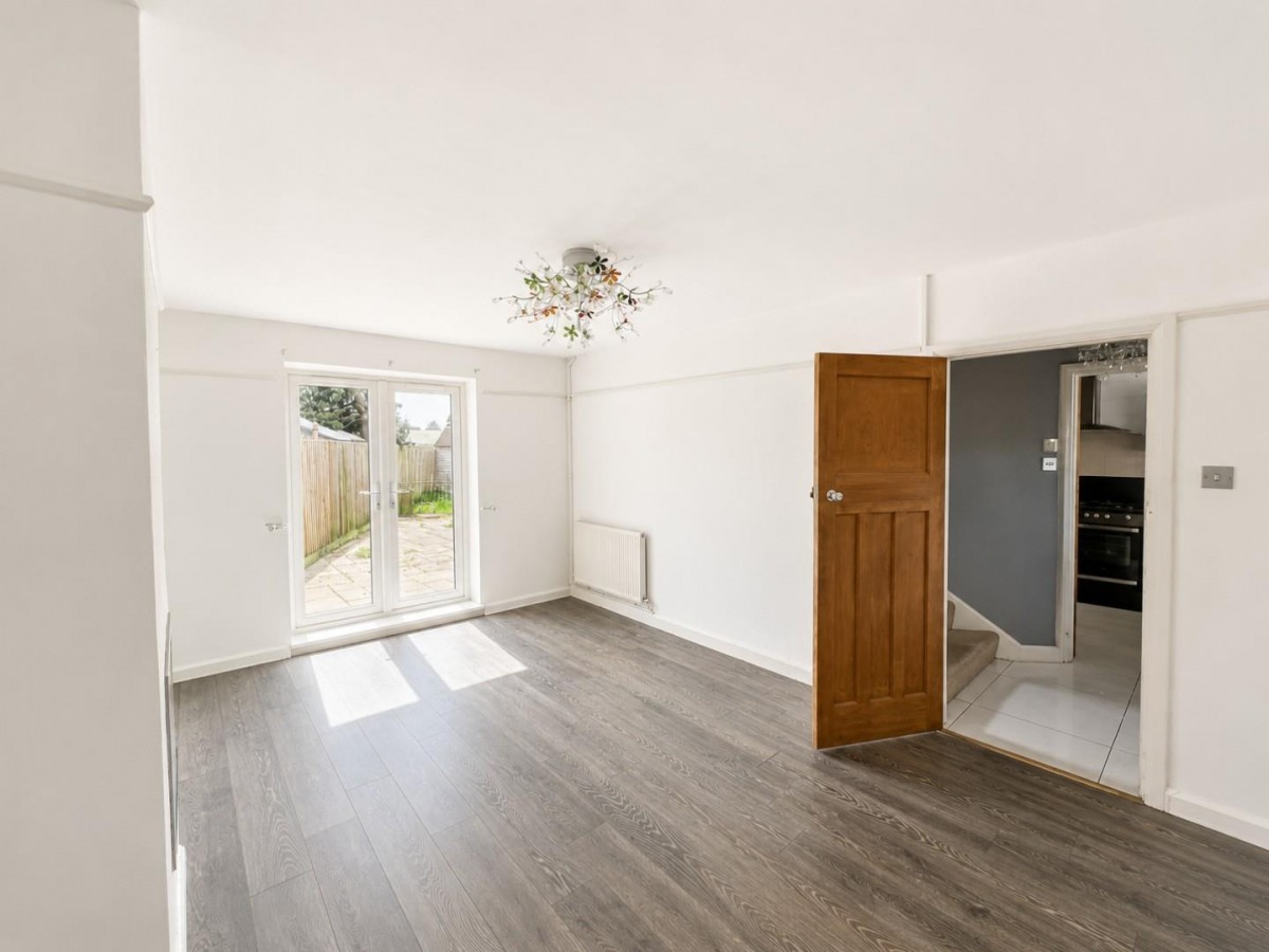 Draycott Crescent, Cam, Dursley, GL11 5LN