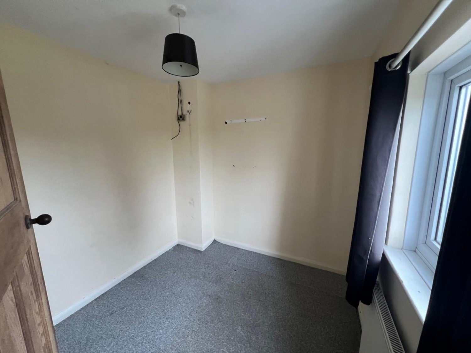 Draycott Crescent, Cam, Dursley, GL11 5LN