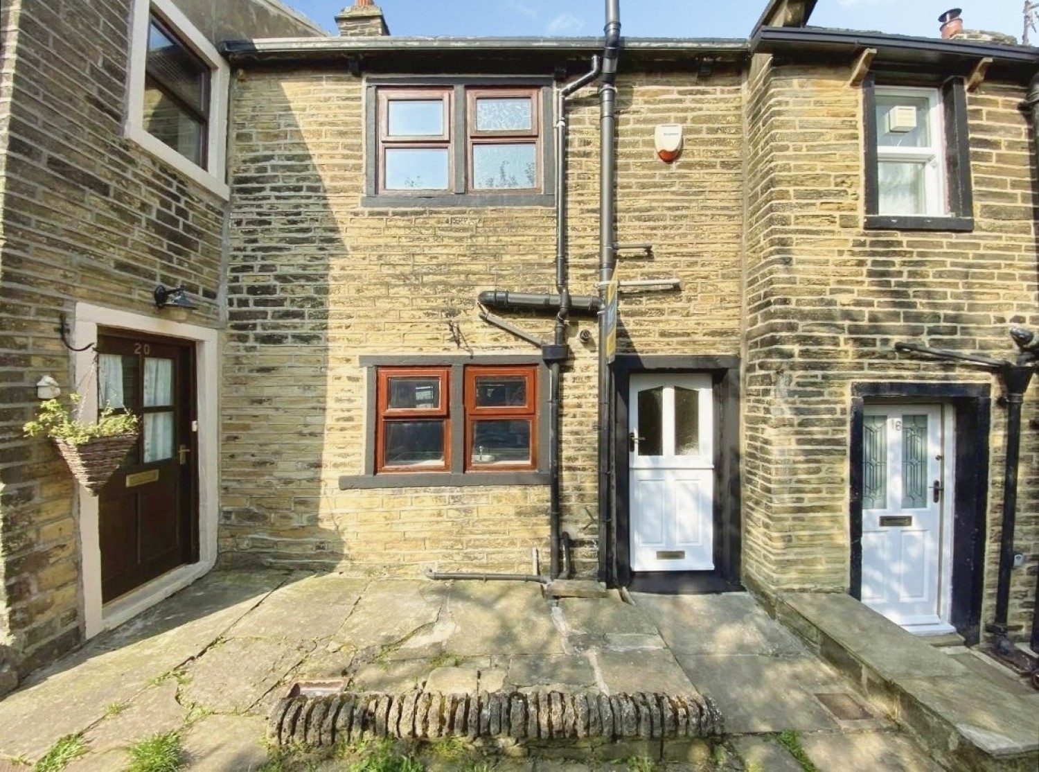 Holts Lane, Clayton, Bradford