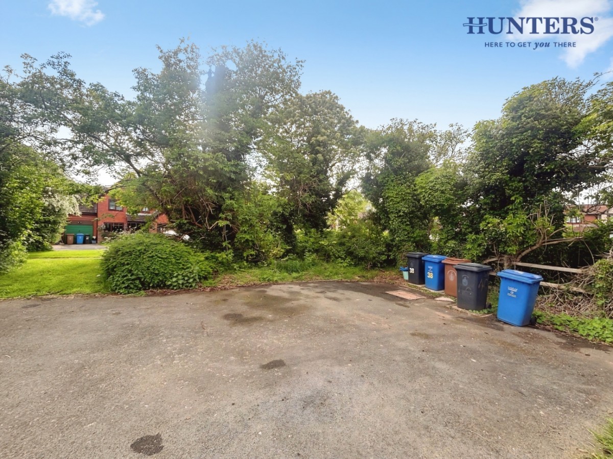 Peak Close, Armitage, WS15 4TY