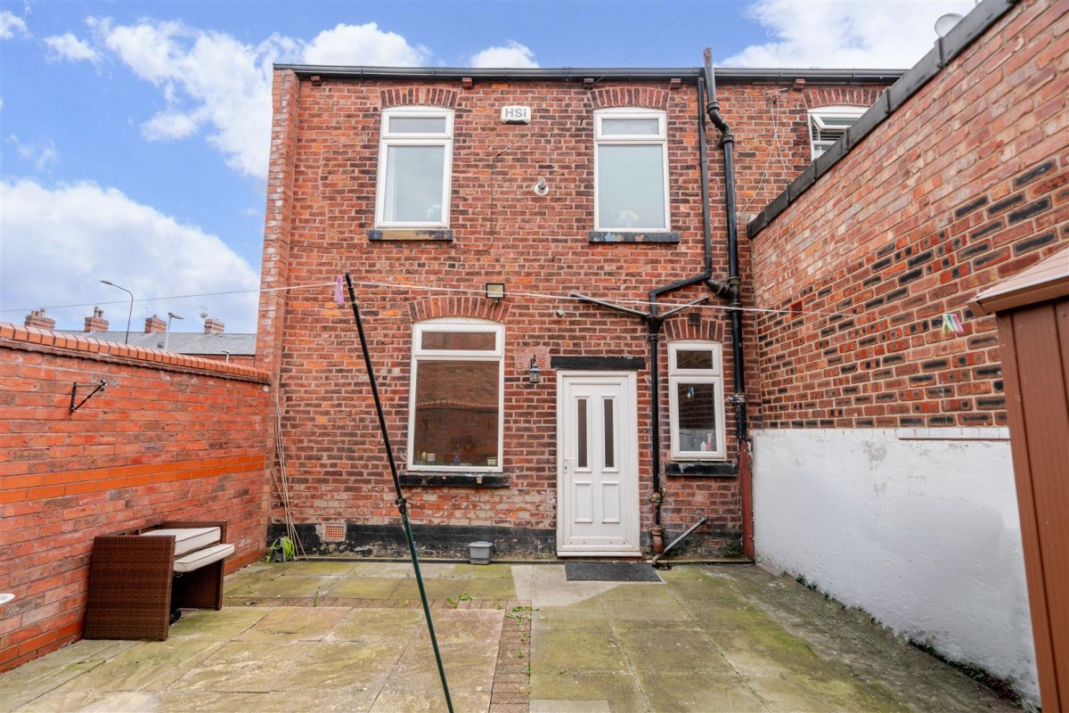 Firs Lane, Leigh
