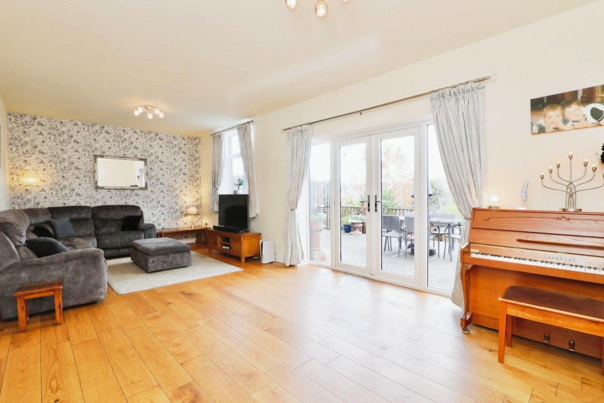 Meadowhead, Woodseats, Sheffield, S8 7UA