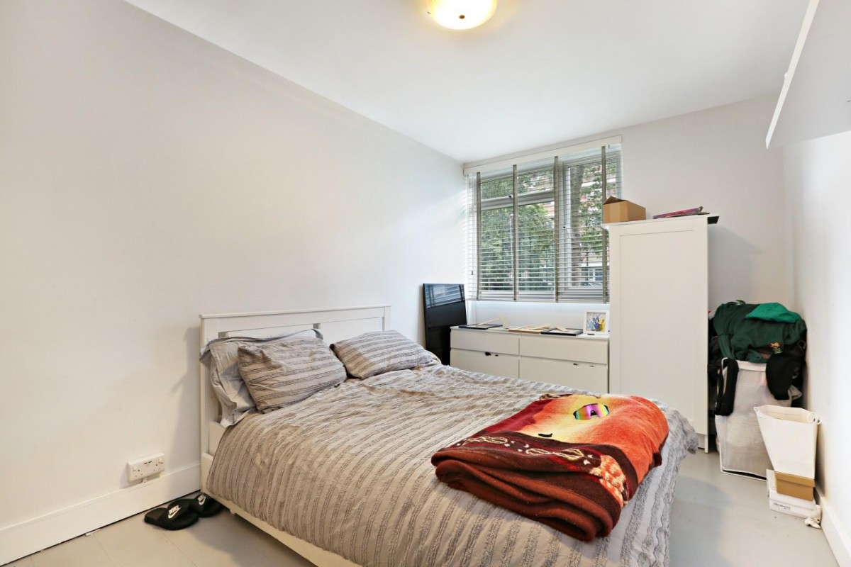 Flaxman Road, London, SE5