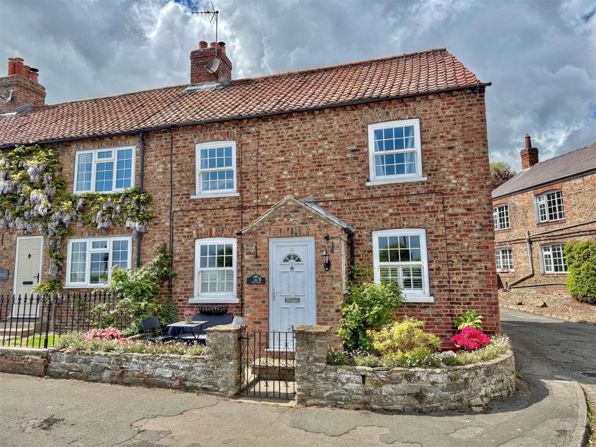 The Cottage, Brandsby Street, Crayke YO61 4TB