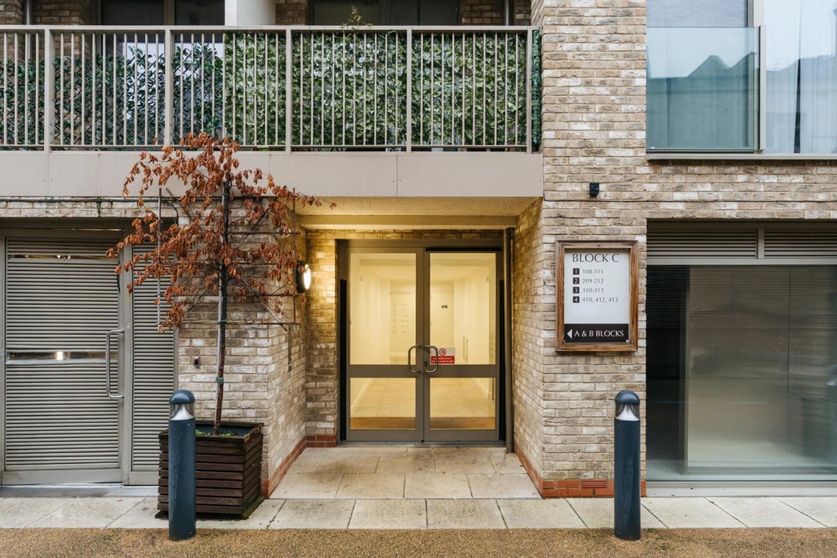 Espalier Gardens, London