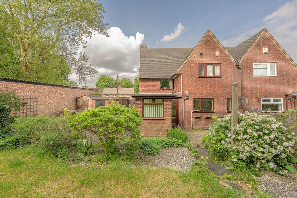 Barn Close, Cradley Heath, B64 7NQ